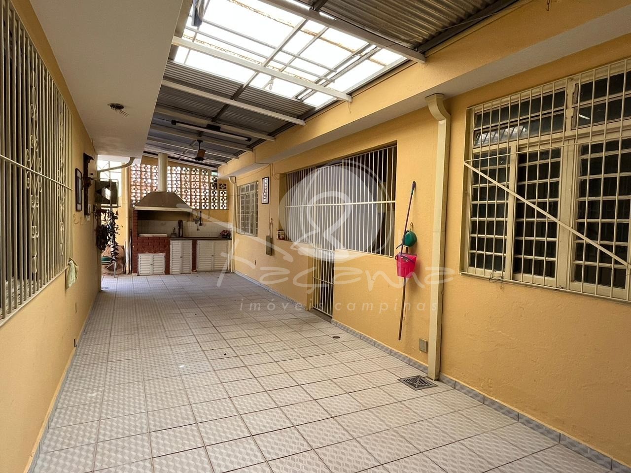 Casa à venda e aluguel com 5 quartos, 300m² - Foto 5