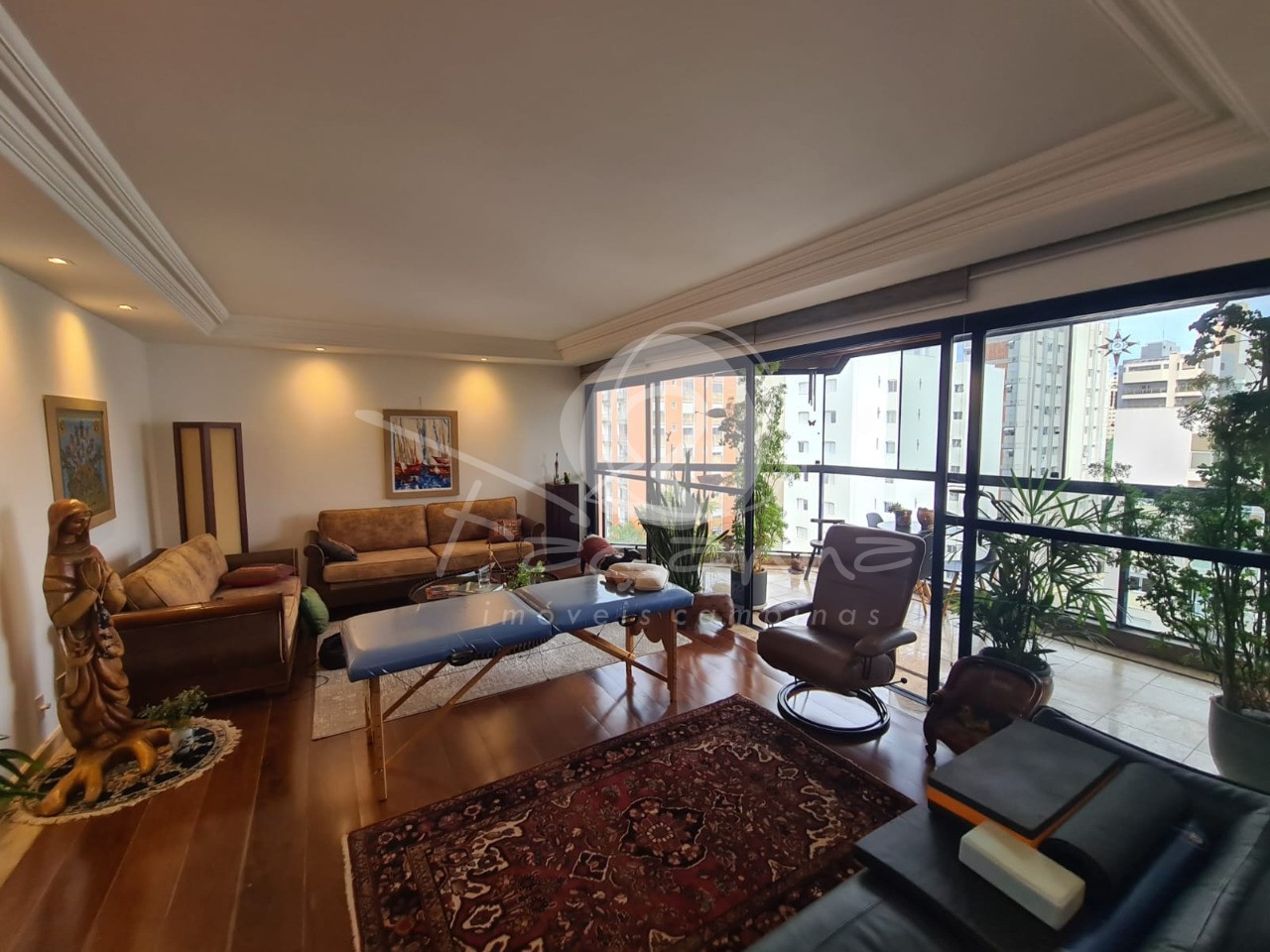 Apartamento à venda com 4 quartos, 266m² - Foto 1