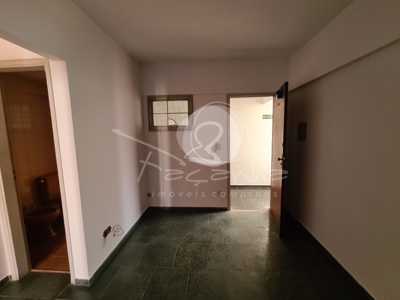 Apartamento à venda com 1 quarto, 40m² - Foto 2