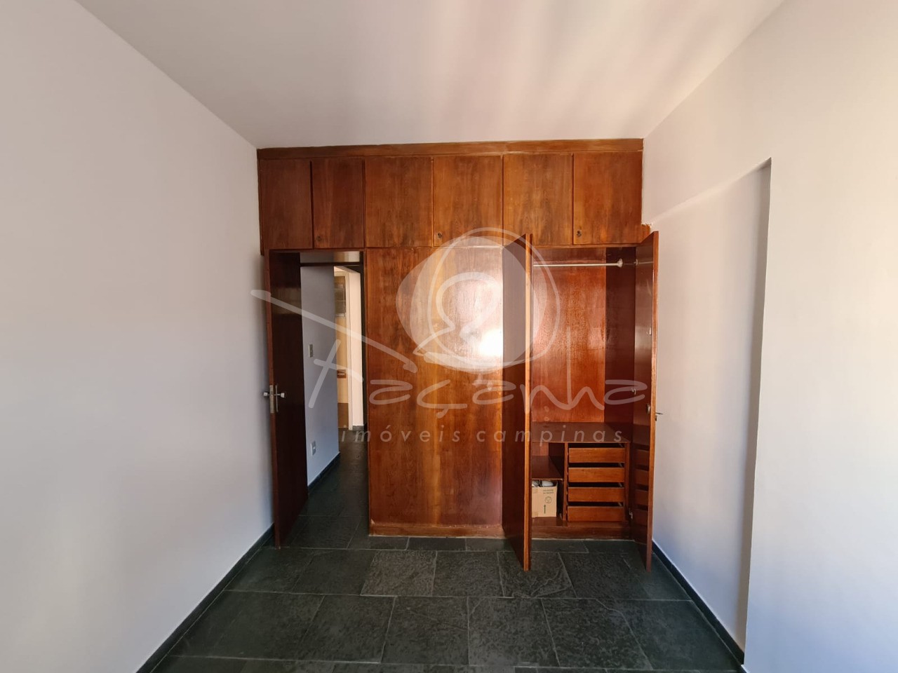 Apartamento à venda com 1 quarto, 40m² - Foto 10