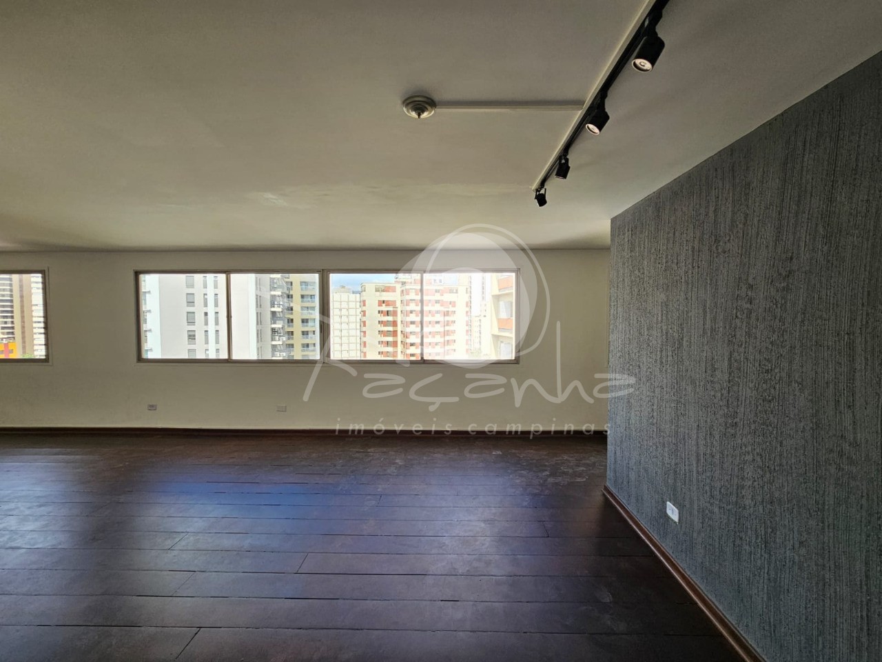 Apartamento à venda com 4 quartos, 196m² - Foto 4