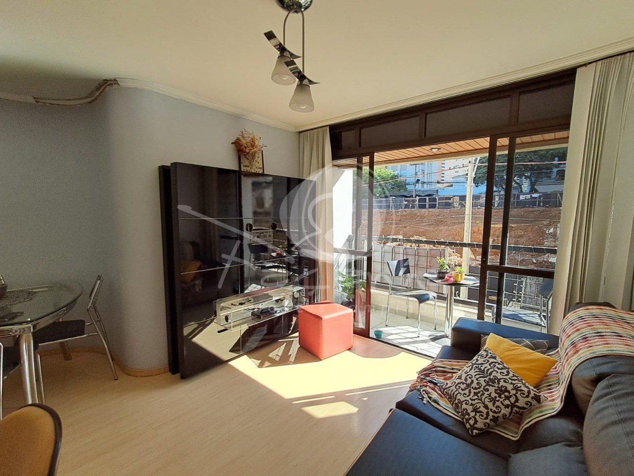 Apartamento à venda com 1 quarto, 51m² - Foto 1