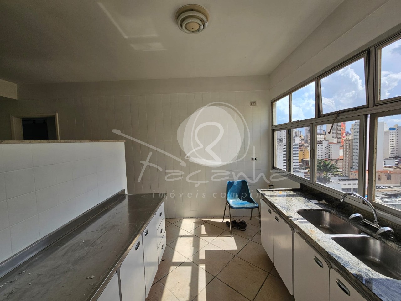 Apartamento à venda com 4 quartos, 196m² - Foto 15