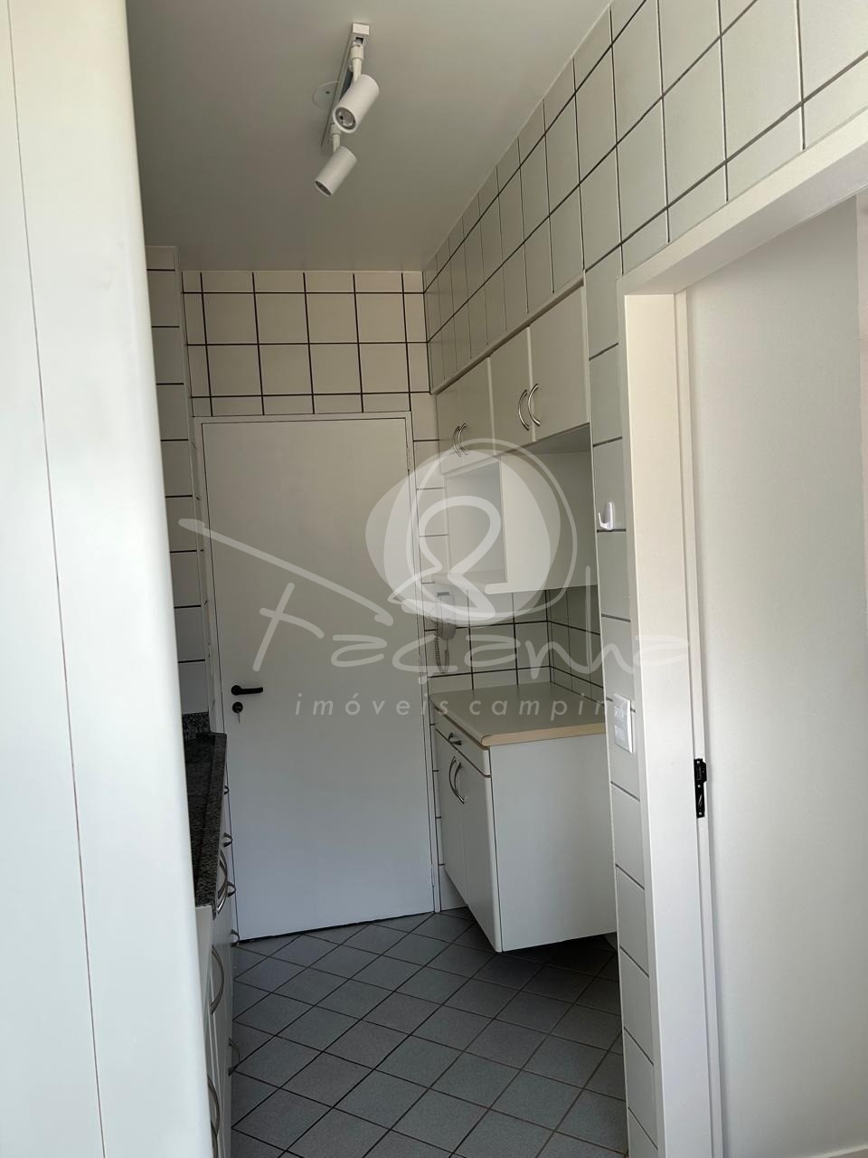 Apartamento à venda com 2 quartos, 62m² - Foto 14