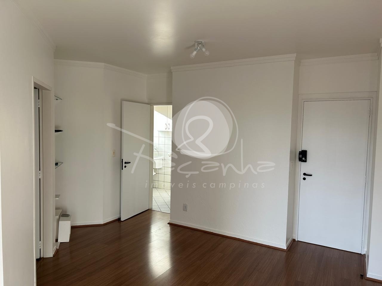 Apartamento à venda com 2 quartos, 62m² - Foto 2