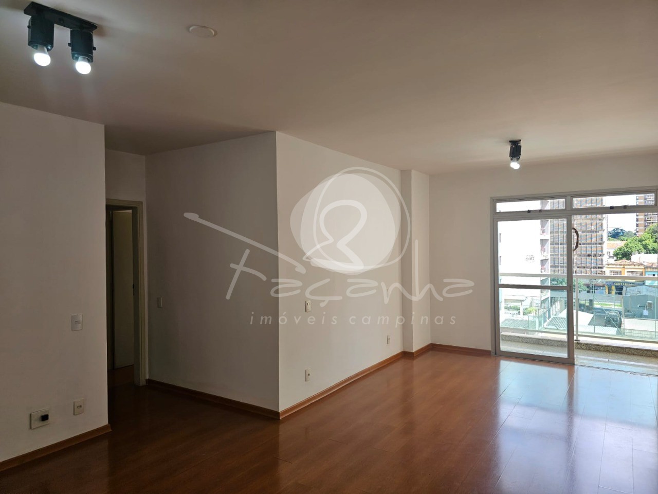 Apartamento à venda com 3 quartos, 119m² - Foto 3