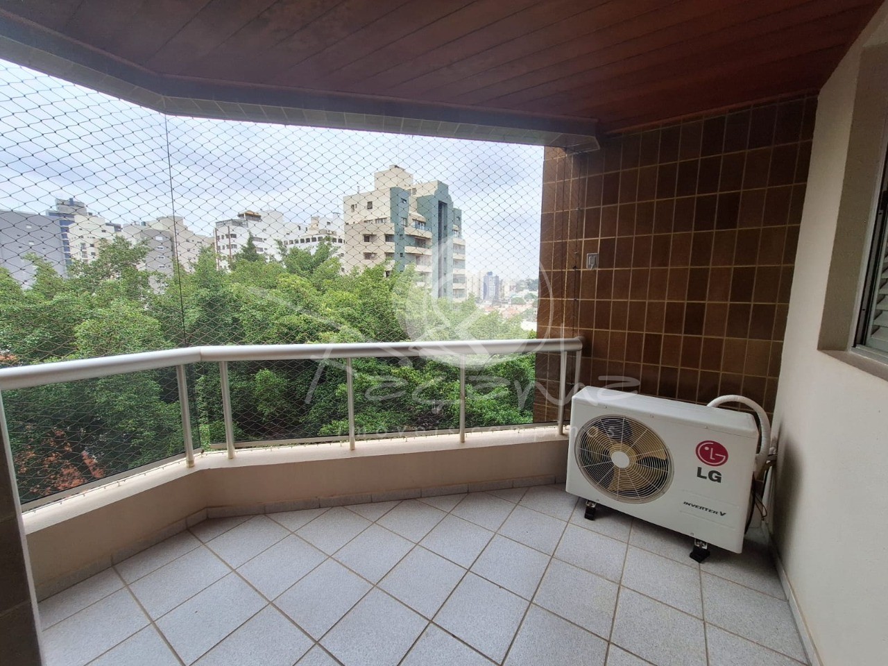 Apartamento à venda com 3 quartos, 140m² - Foto 4