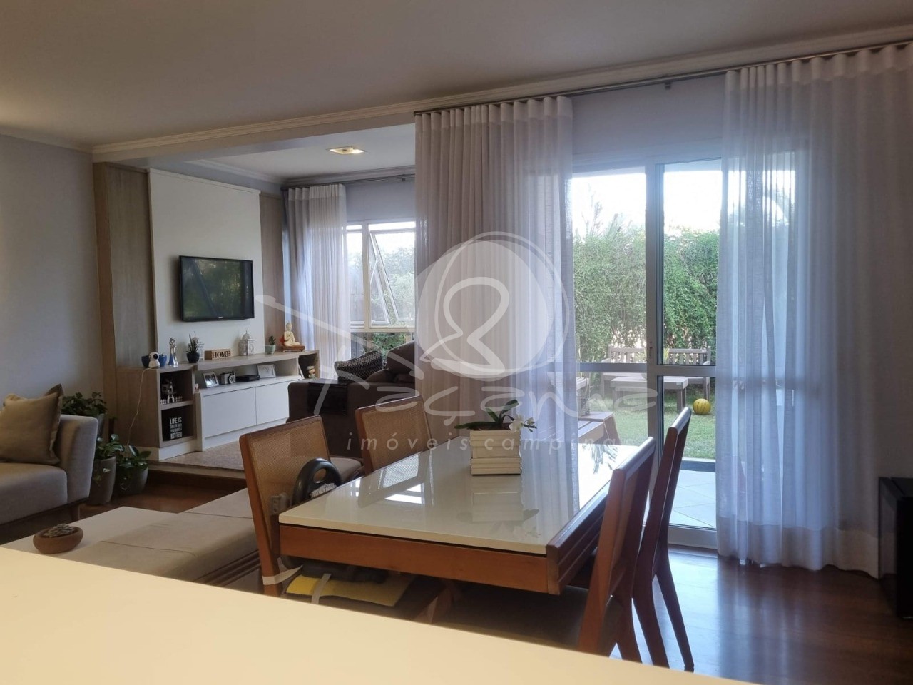 Apartamento à venda com 3 quartos, 98m² - Foto 2