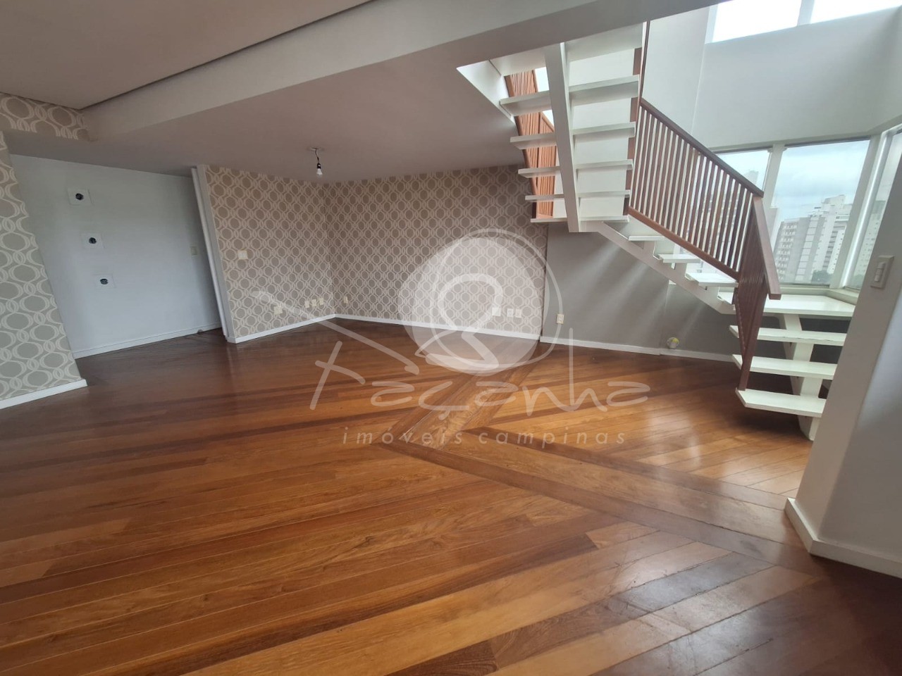 Apartamento à venda com 4 quartos, 250m² - Foto 2