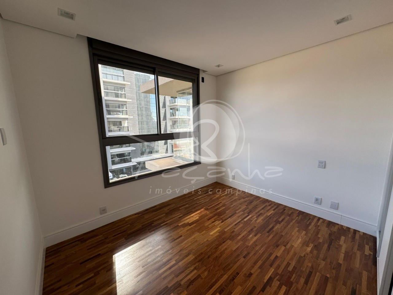 Apartamento para alugar com 3 quartos, 175m² - Foto 15