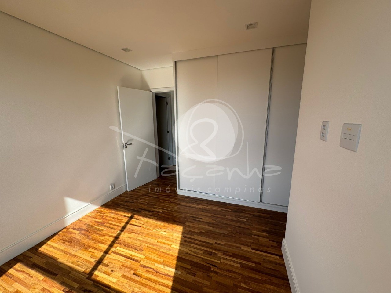 Apartamento para alugar com 3 quartos, 175m² - Foto 13