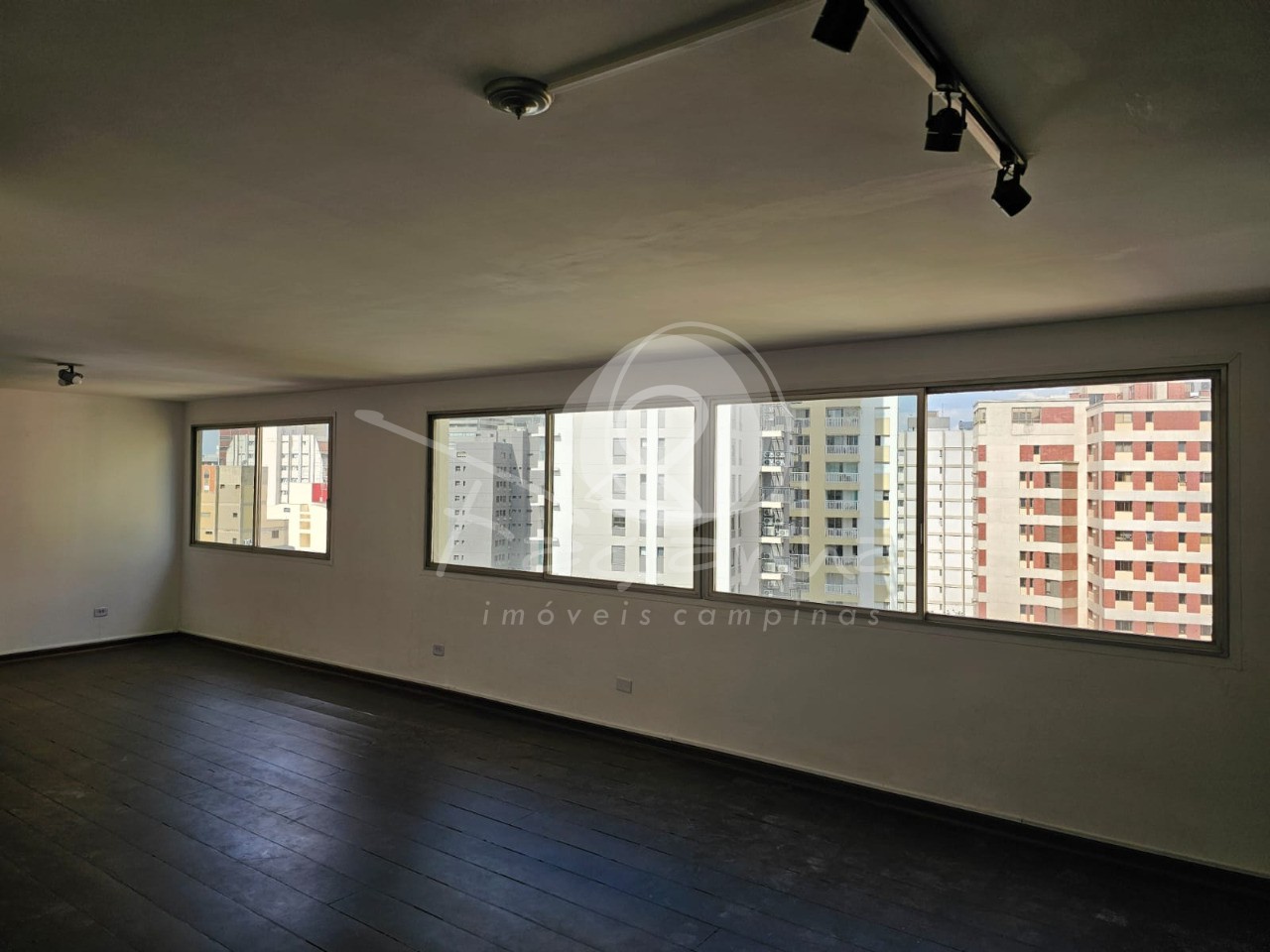 Apartamento à venda com 4 quartos, 196m² - Foto 5