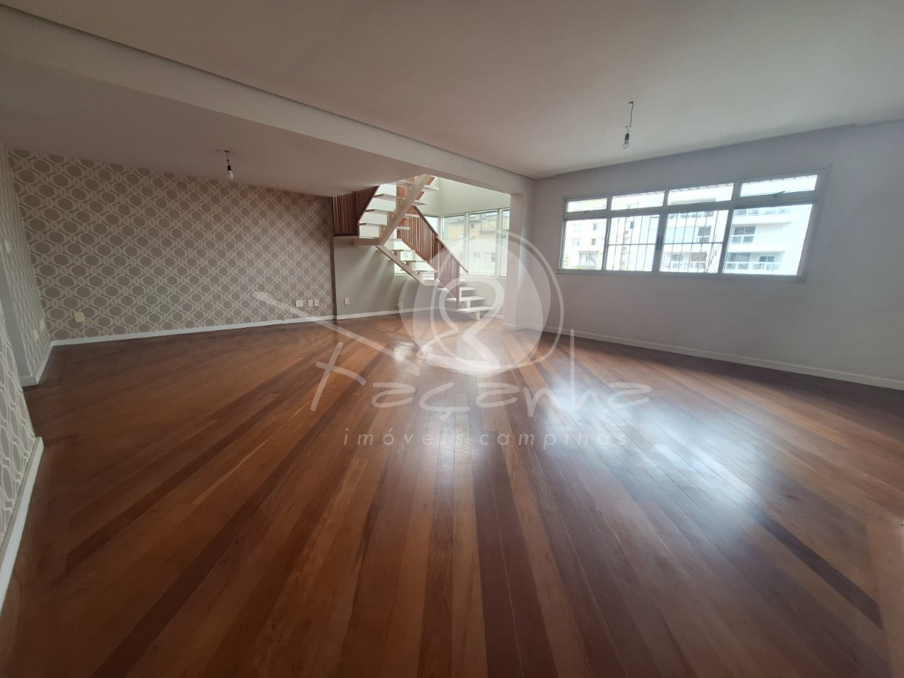 Apartamento à venda com 4 quartos, 250m² - Foto 3