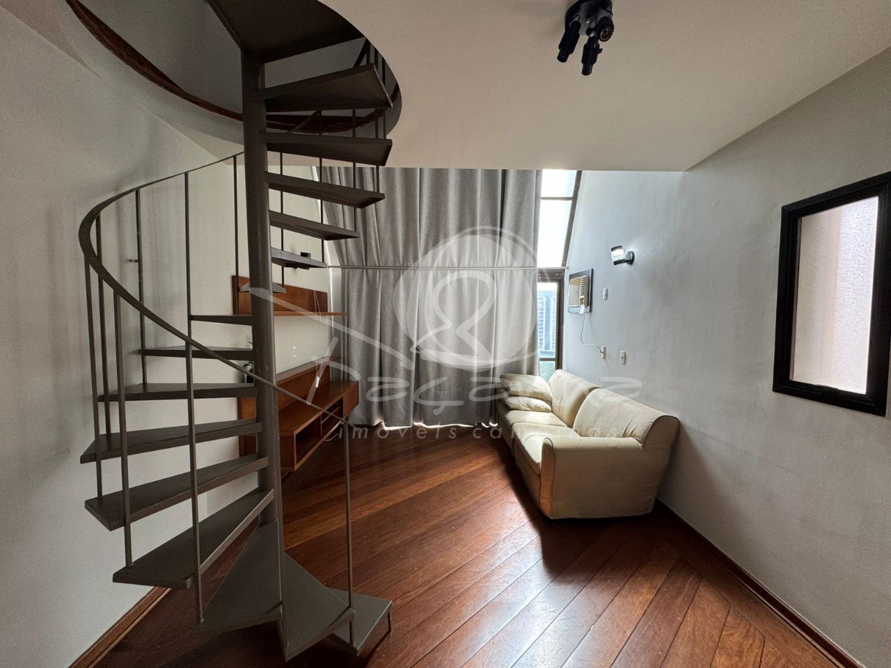 Apartamento para alugar com 1 quarto, 58m² - Foto 1