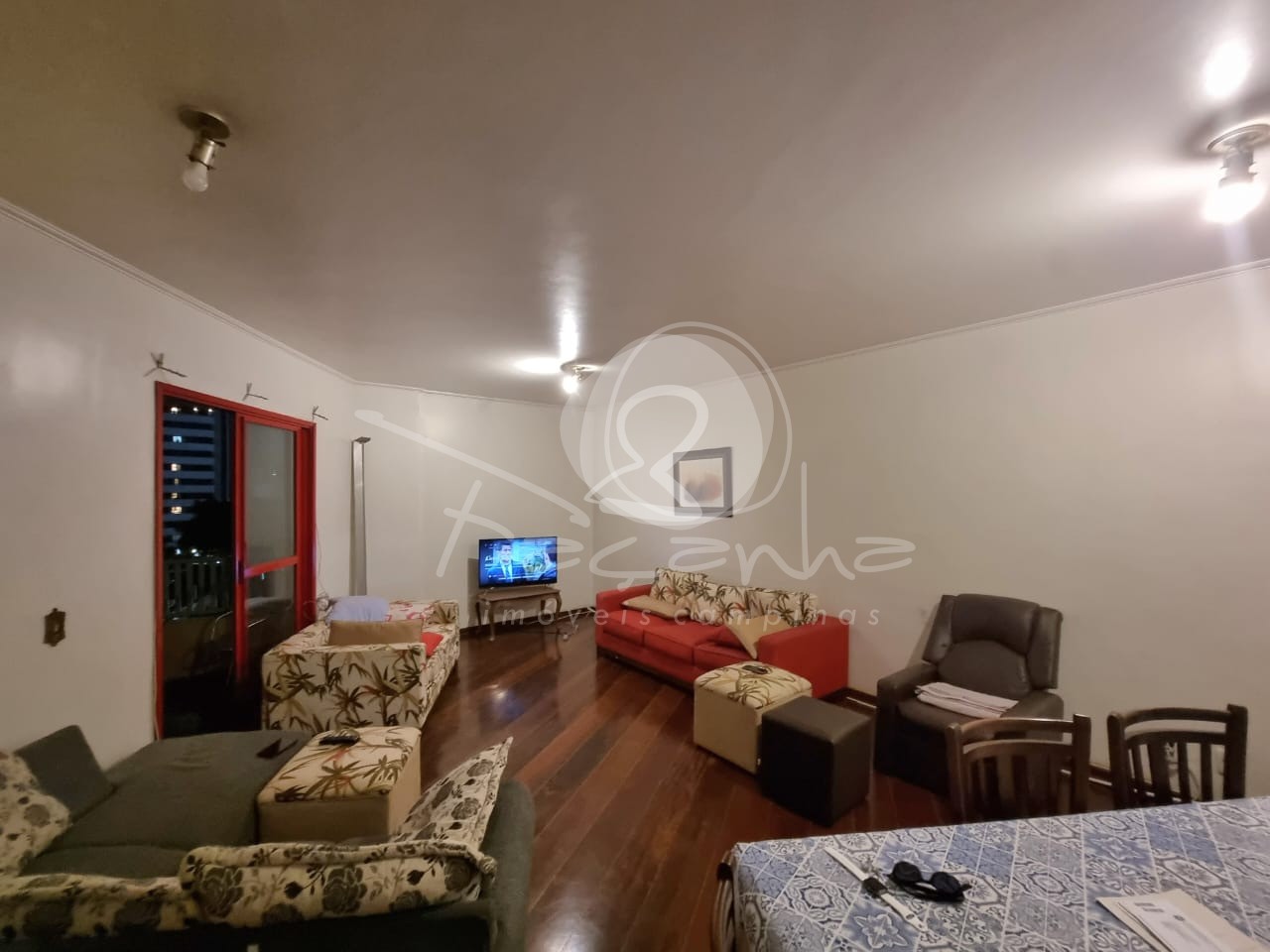 Apartamento à venda com 3 quartos, 145m² - Foto 2