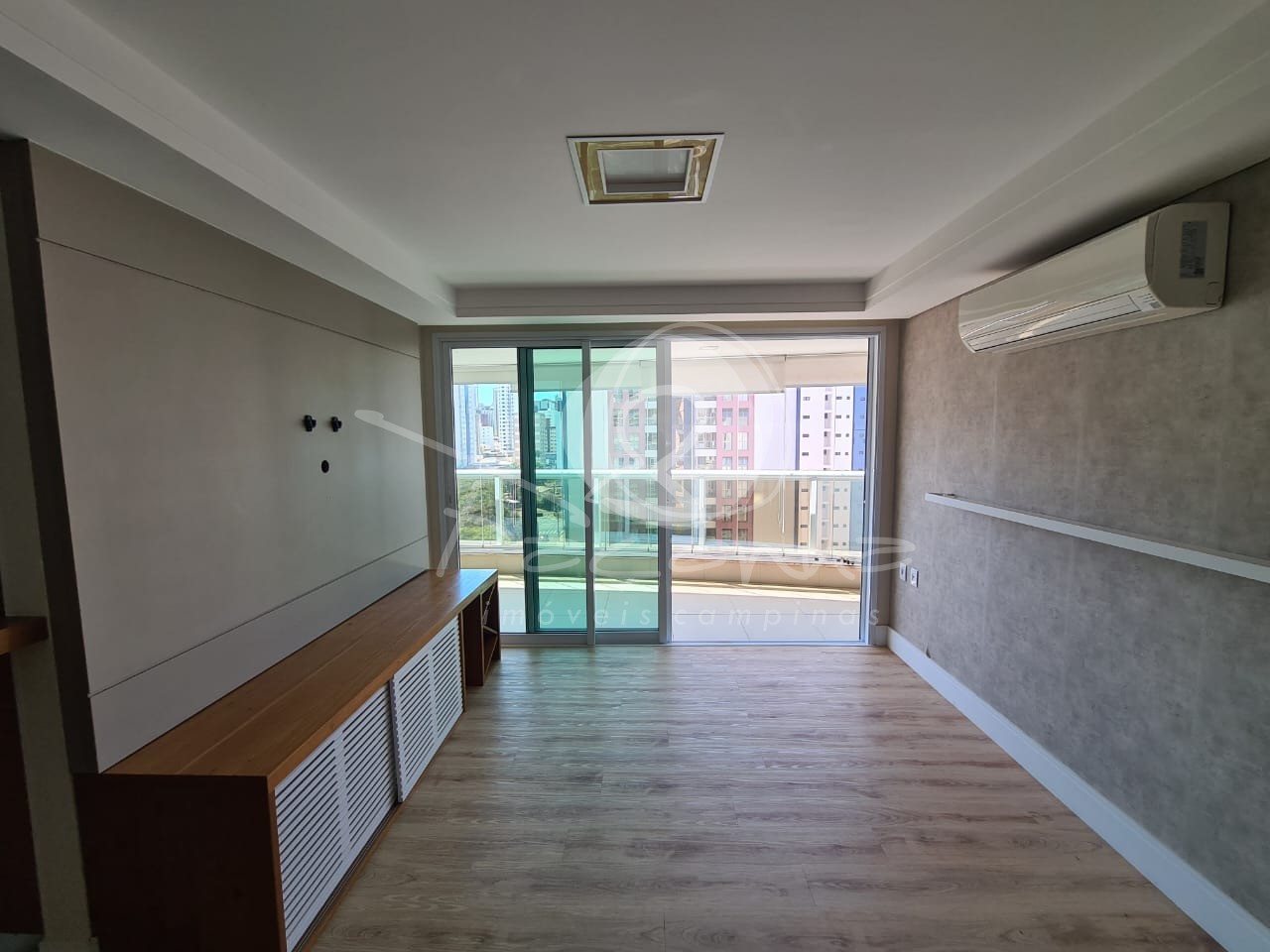 Apartamento à venda com 3 quartos, 96m² - Foto 2