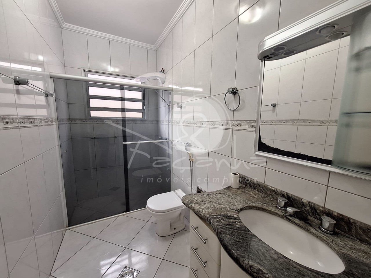 Casa à venda com 3 quartos, 250m² - Foto 11