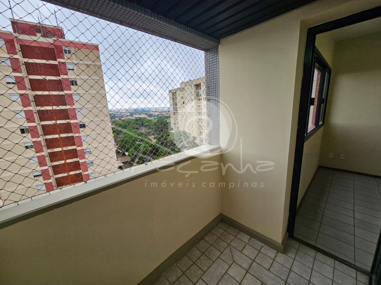 Apartamento à venda com 3 quartos, 92m² - Foto 3