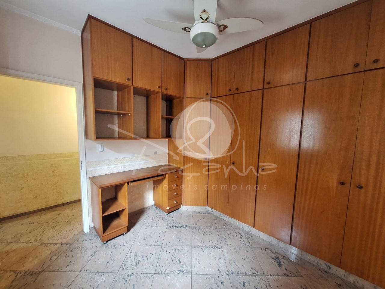 Casa à venda com 3 quartos, 250m² - Foto 6