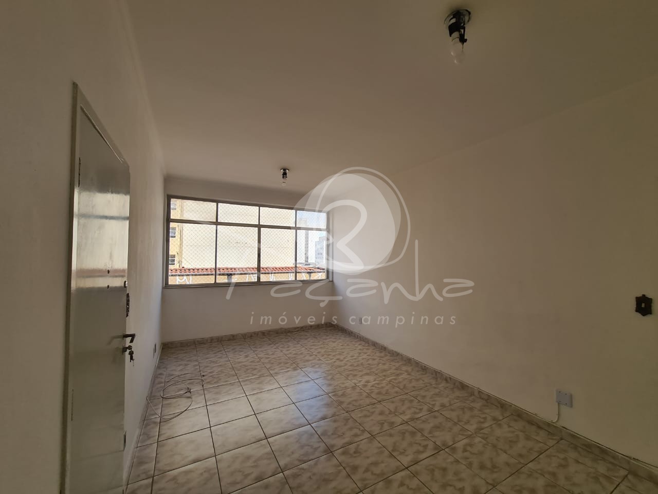 Apartamento à venda com 2 quartos, 94m² - Foto 2