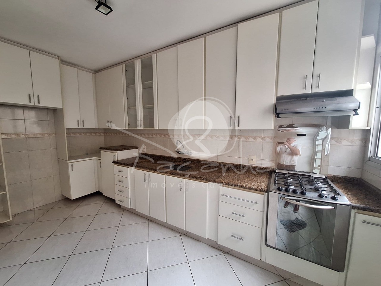 Casa à venda com 3 quartos, 250m² - Foto 3