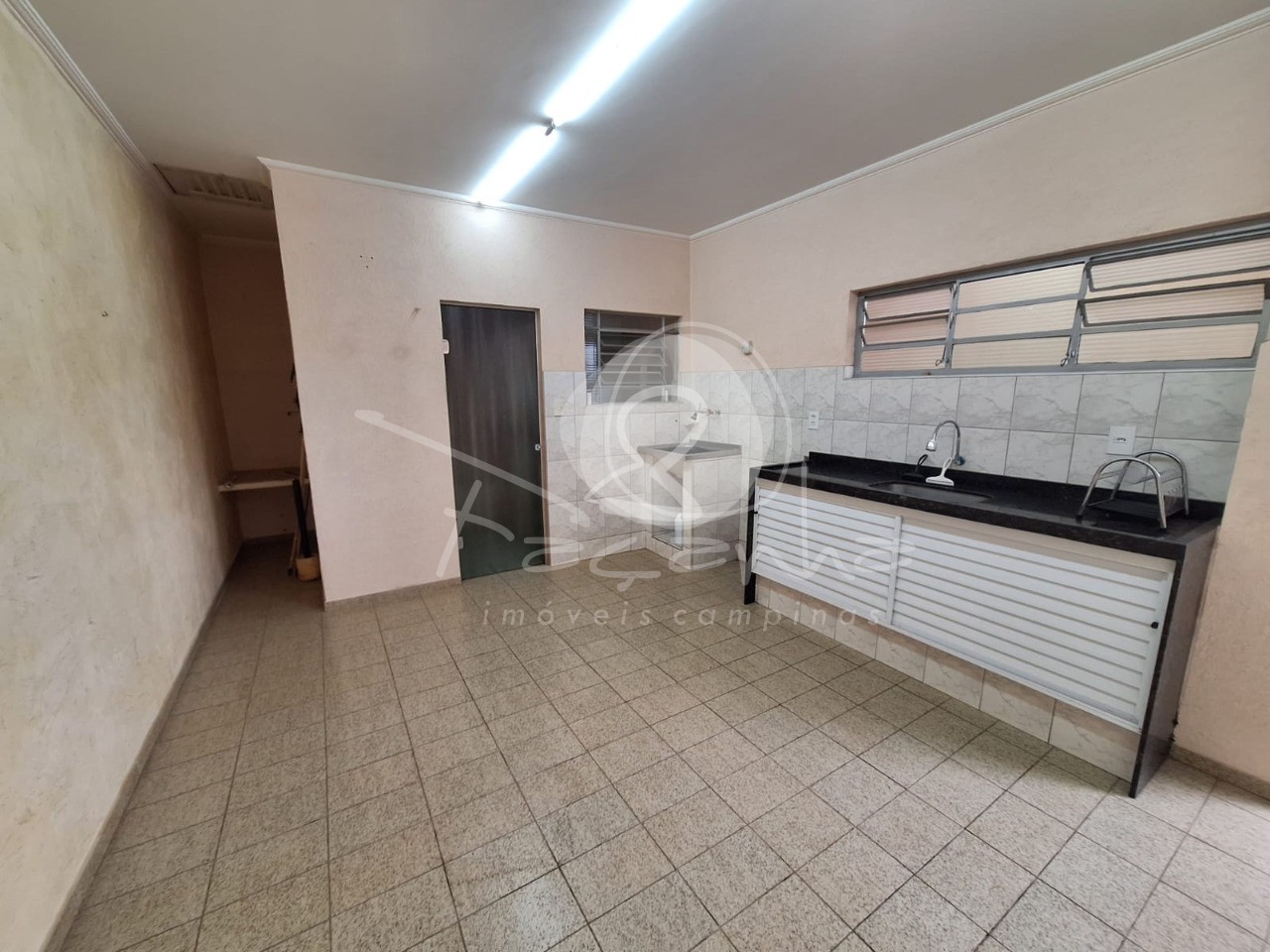 Casa à venda com 3 quartos, 250m² - Foto 17