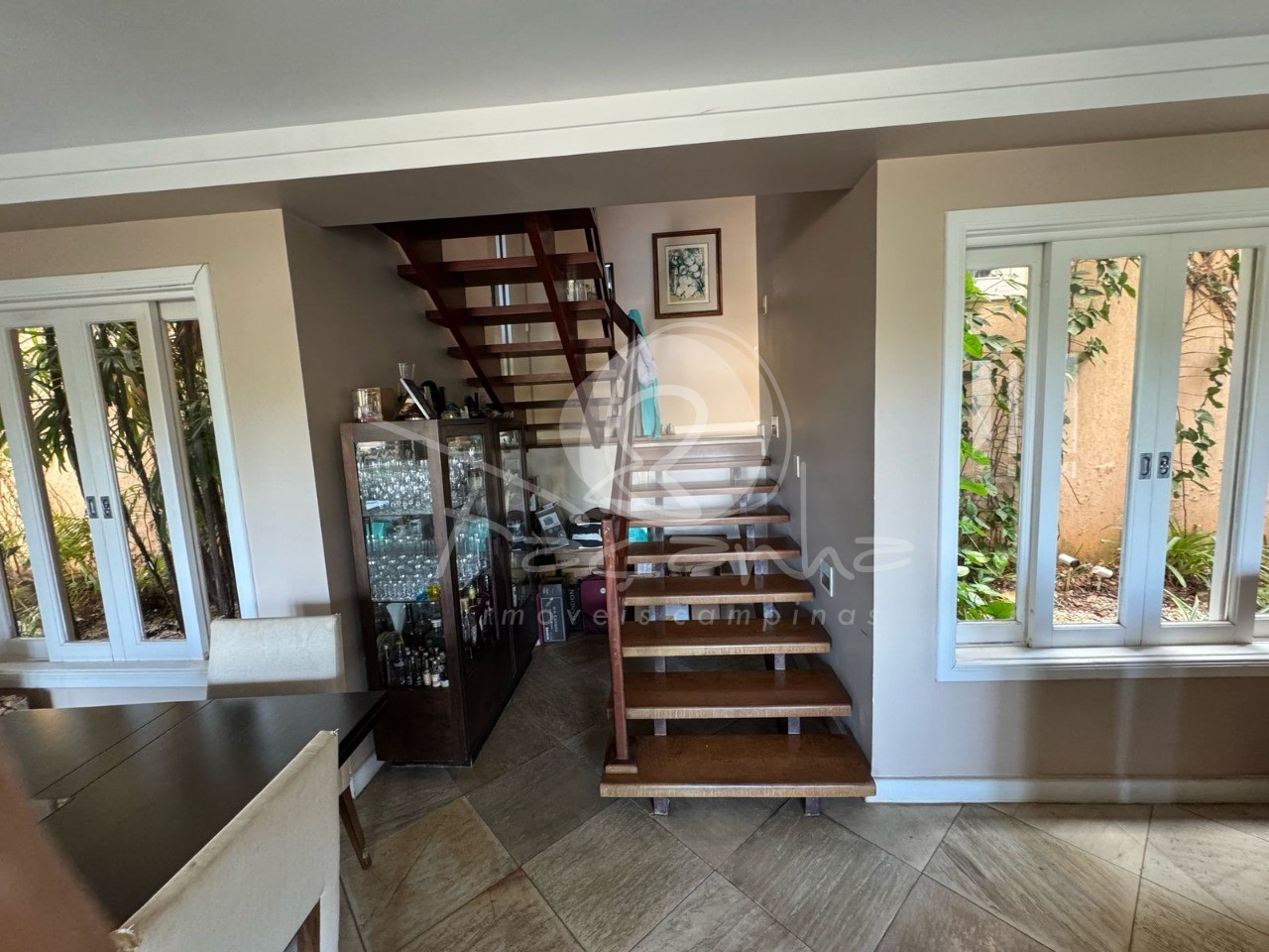Casa de Condomínio à venda com 5 quartos, 258m² - Foto 2