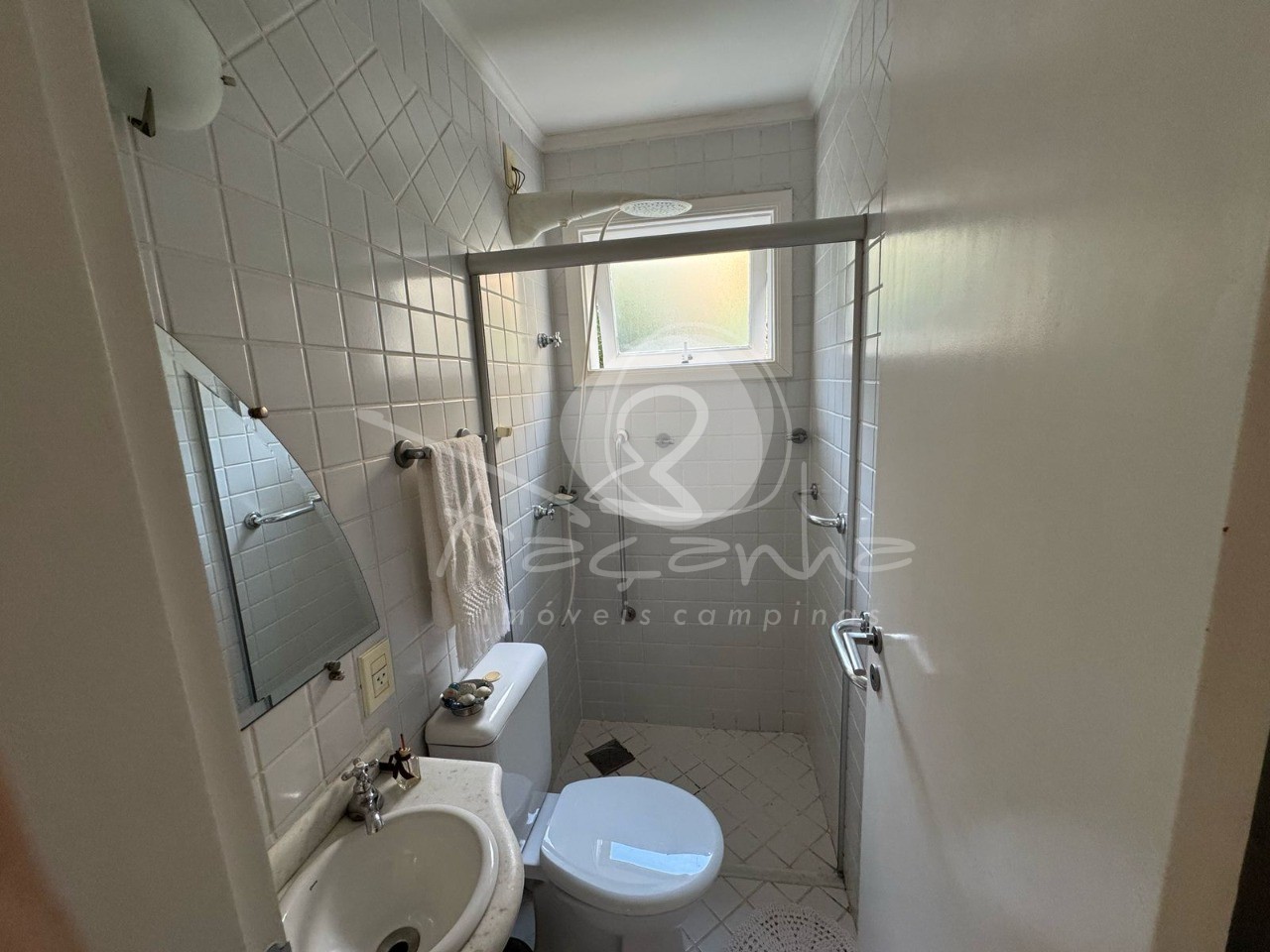 Casa de Condomínio à venda com 5 quartos, 258m² - Foto 3