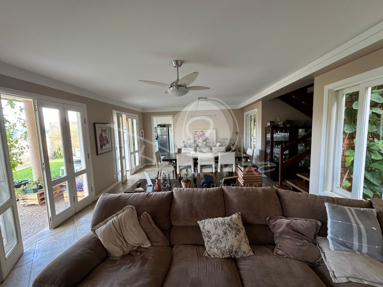 Casa de Condomínio à venda com 5 quartos, 258m² - Foto 1