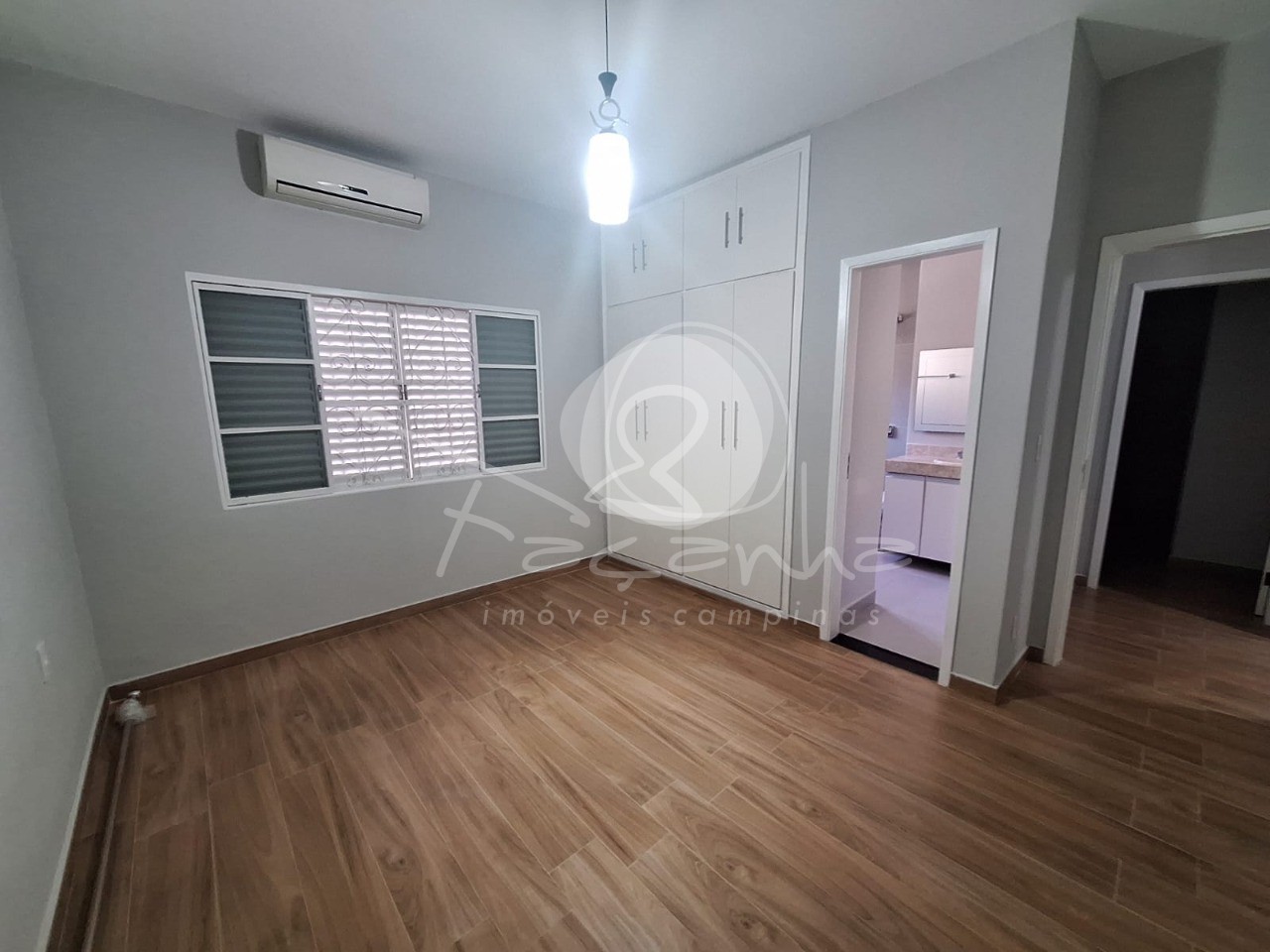 Casa para alugar com 3 quartos, 224m² - Foto 11