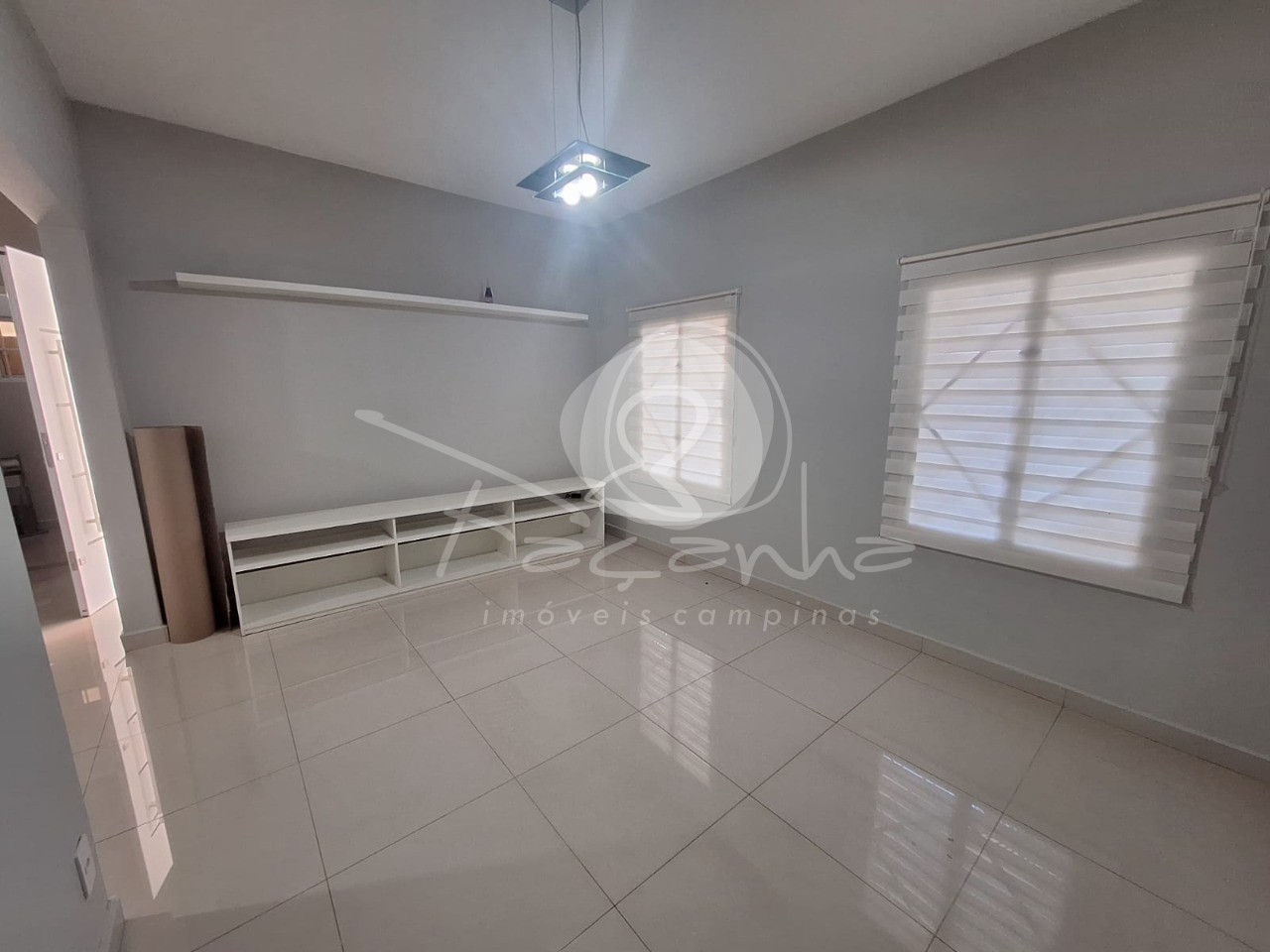 Casa para alugar com 3 quartos, 224m² - Foto 5