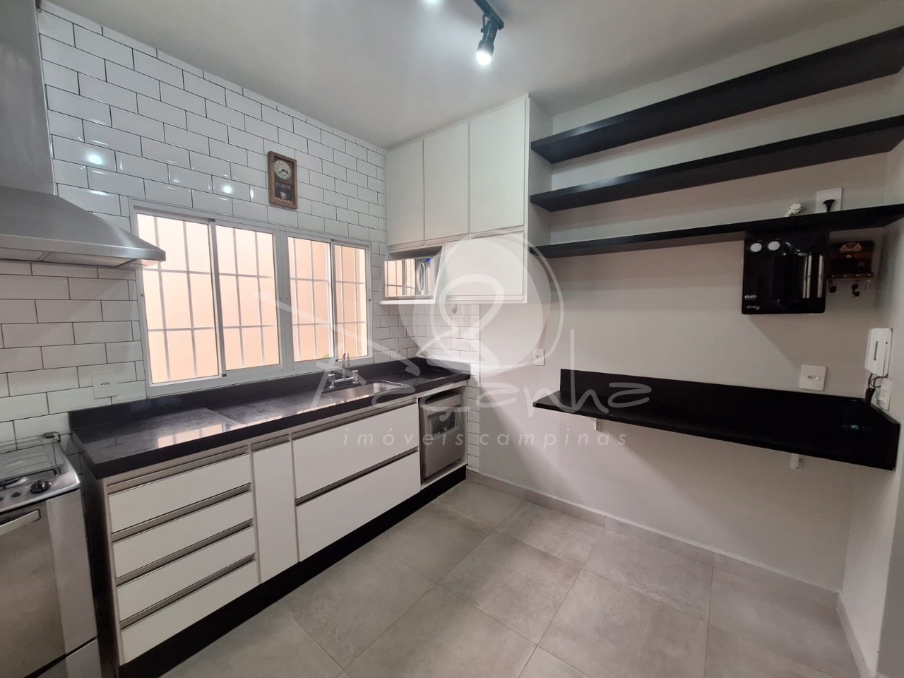 Casa para alugar com 3 quartos, 224m² - Foto 10