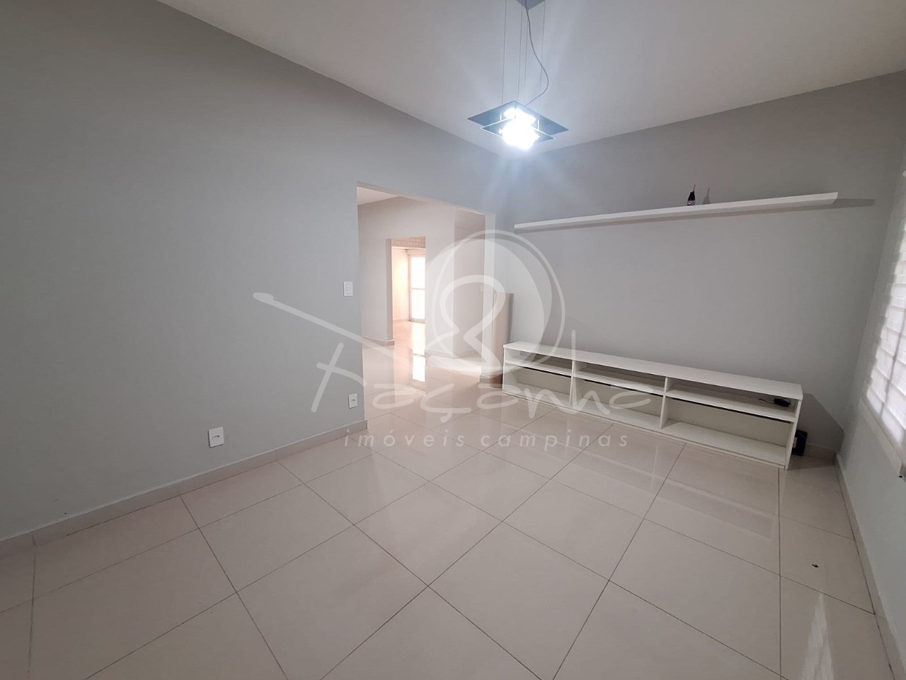 Casa para alugar com 3 quartos, 224m² - Foto 4