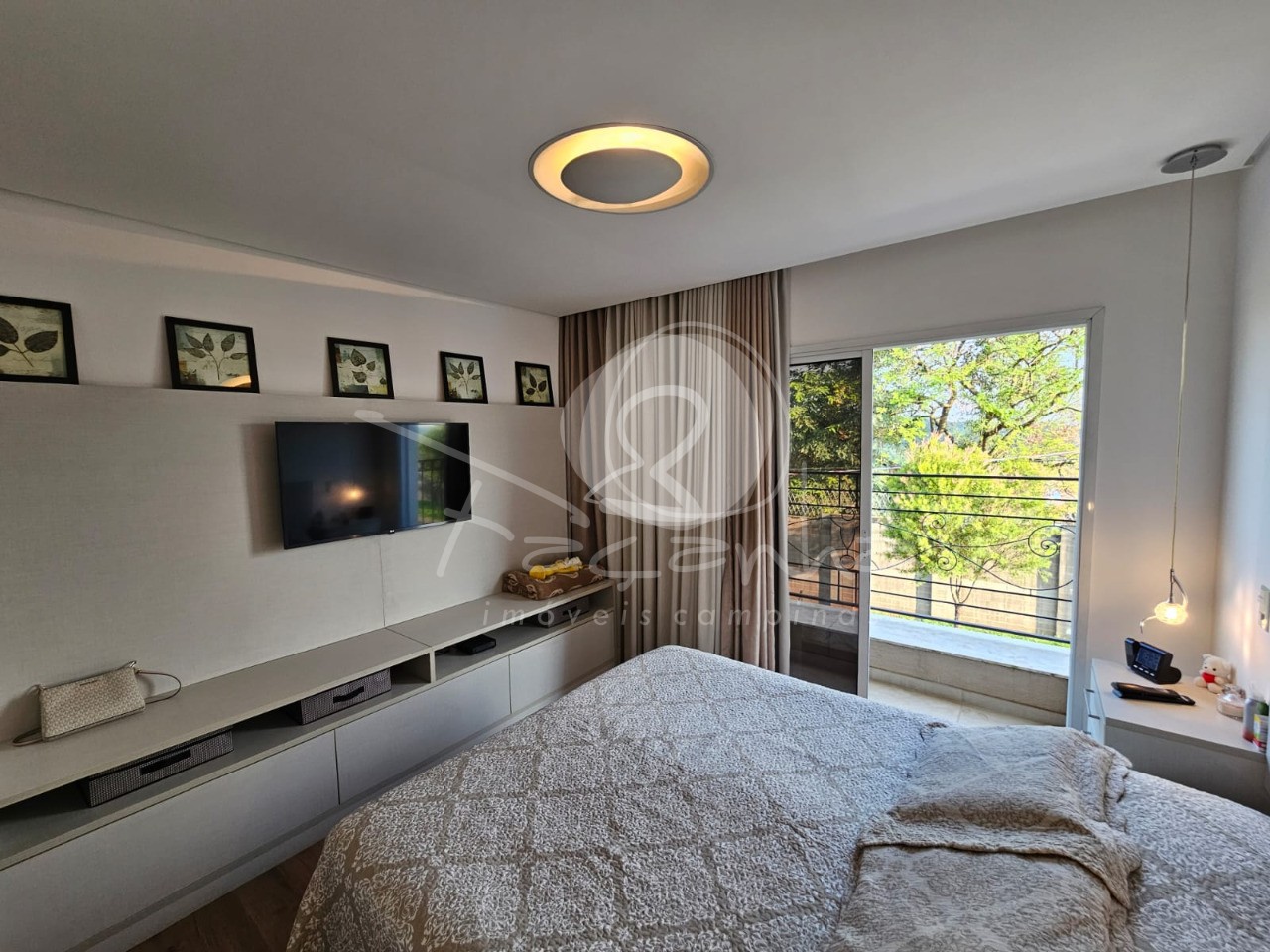 Casa de Condomínio à venda com 4 quartos, 273m² - Foto 13