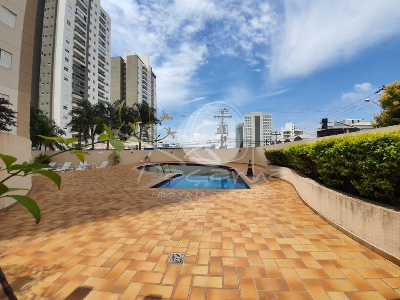 Apartamento à venda com 3 quartos, 79m² - Foto 3