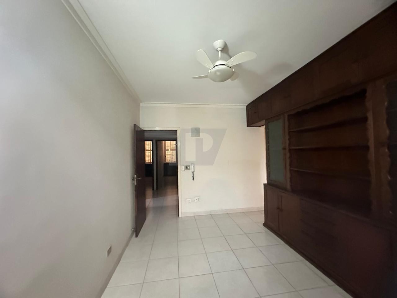 Prédio Inteiro para alugar com 5 quartos, 232m² - Foto 8