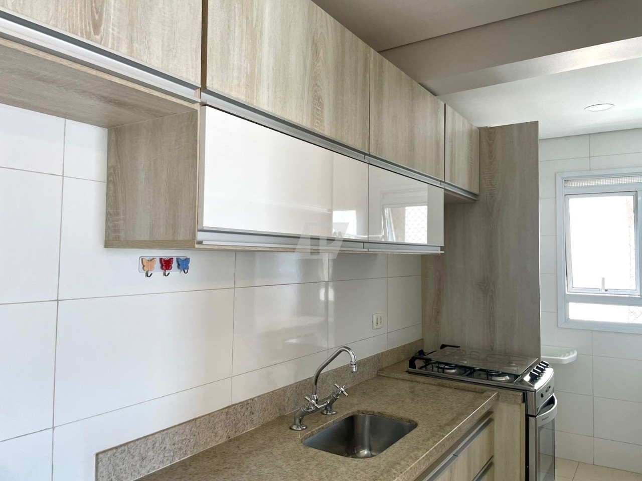 Apartamento para alugar com 3 quartos, 79m² - Foto 2