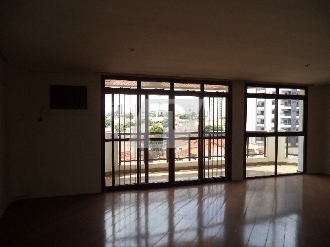 Apartamento à venda com 3 quartos, 250m² - Foto 2