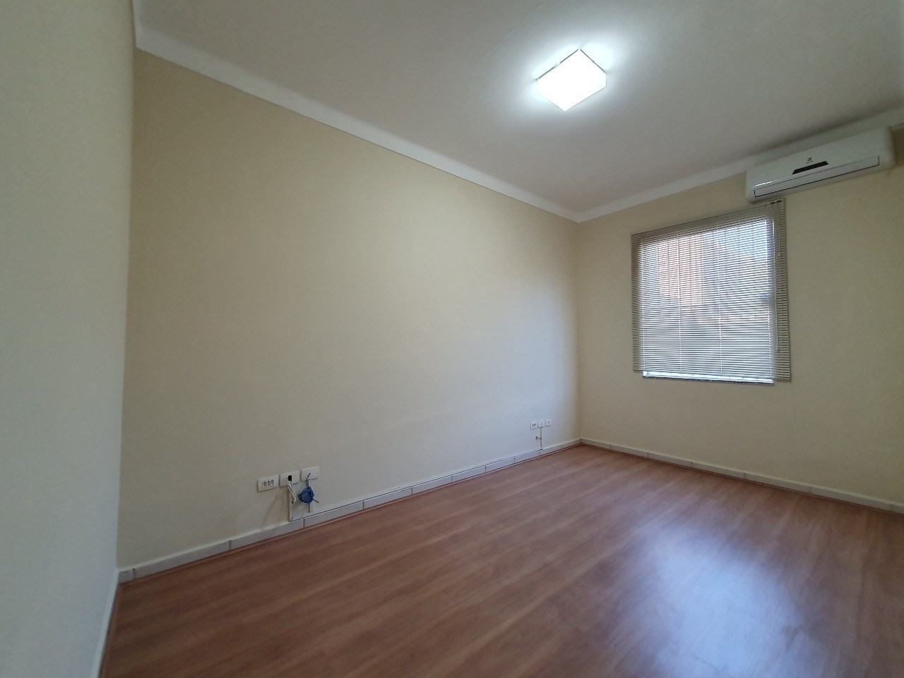 Prédio Inteiro para alugar com 2 quartos, 96m² - Foto 9