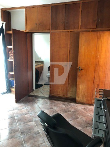 Prédio Inteiro para alugar com 5 quartos, 215m² - Foto 9