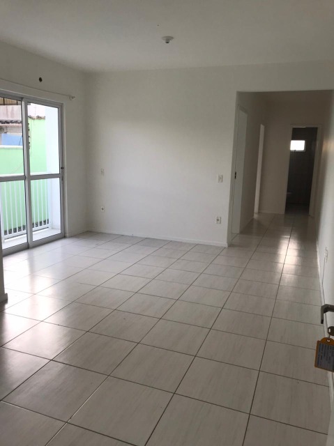 Apartamento à venda com 2 quartos, 62m² - Foto 7