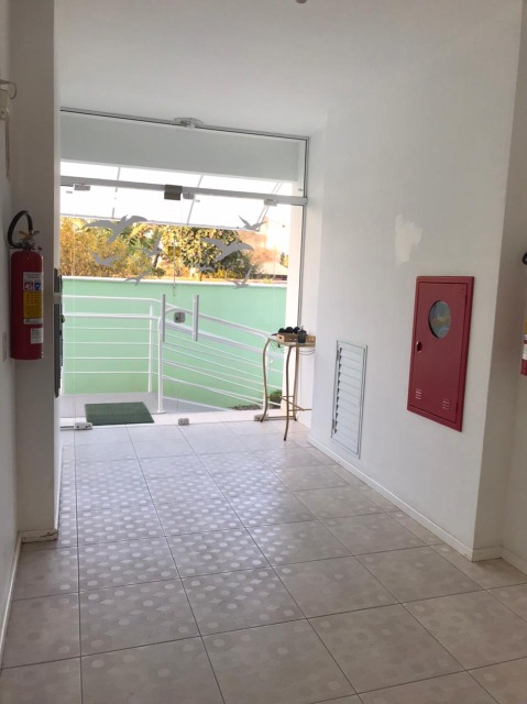 Apartamento à venda com 2 quartos, 62m² - Foto 5