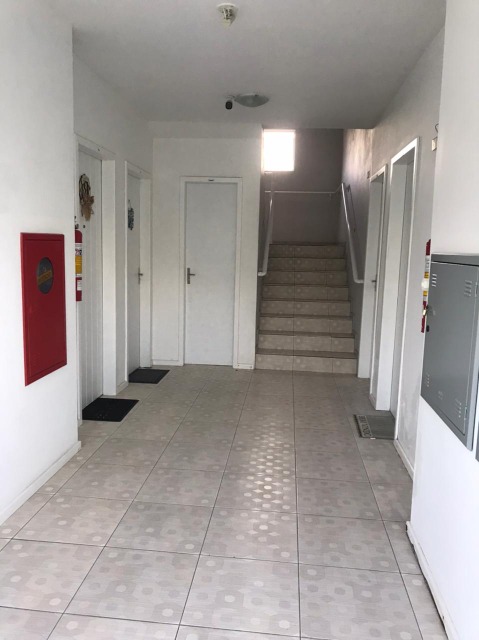 Apartamento à venda com 2 quartos, 62m² - Foto 4