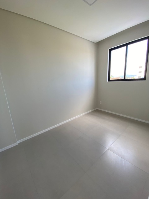 Apartamento à venda com 2 quartos, 80m² - Foto 17