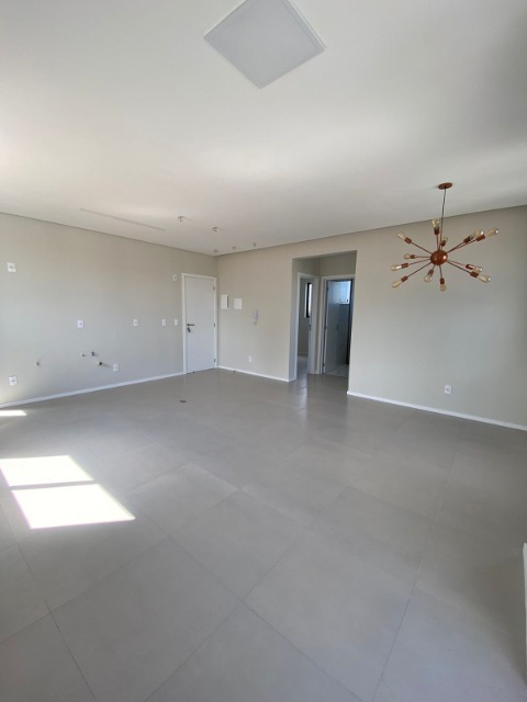 Apartamento à venda com 2 quartos, 80m² - Foto 5