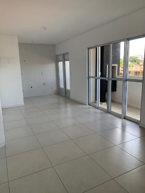 Apartamento à venda com 2 quartos, 83m² - Foto 11