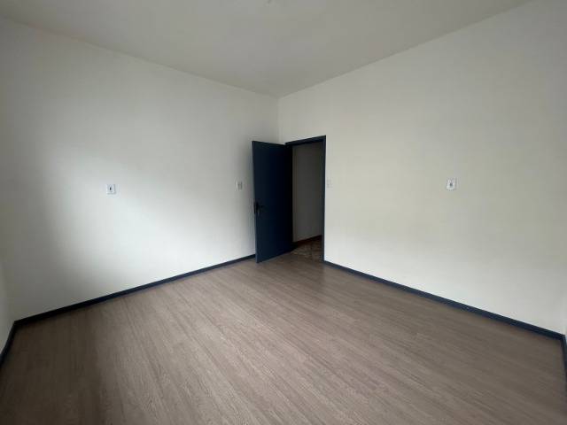 Casa para alugar com 2 quartos, 60m² - Foto 11