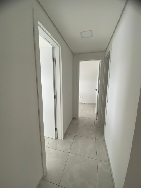 Apartamento para alugar com 2 quartos, 64m² - Foto 7