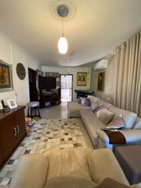 Casa à venda com 3 quartos, 84m² - Foto 9