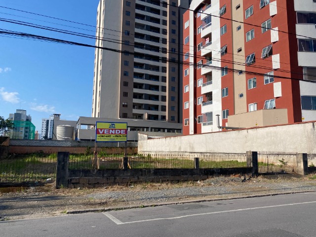 Terreno à venda, 770m² - Foto 1